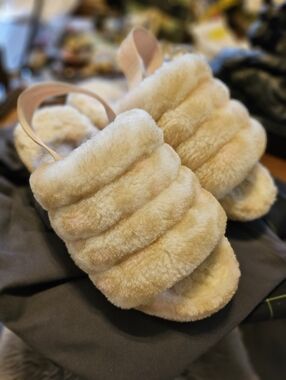 UGG Women's Fluff Yeah Slide Panther Print, Cream/Pink Back Strap Size 7